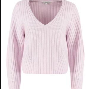 Vince full sleeve fitted v-neck sweater size small never worn